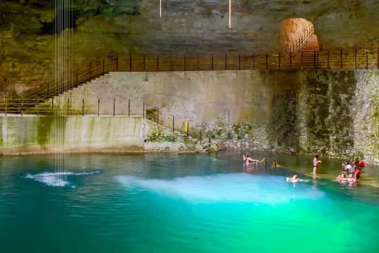 Comida buffet y espectáculo nocturno en Chichén Itzá - photo 2