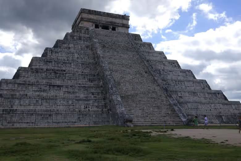 Comida buffet y espectáculo nocturno en Chichén Itzá - photo 4