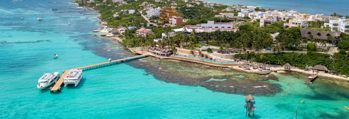 Excursión a Isla Mujeres en catamarán