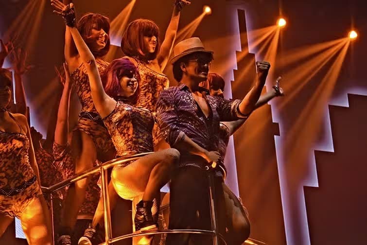 Fiesta en la discoteca Coco Bongo - photo 2