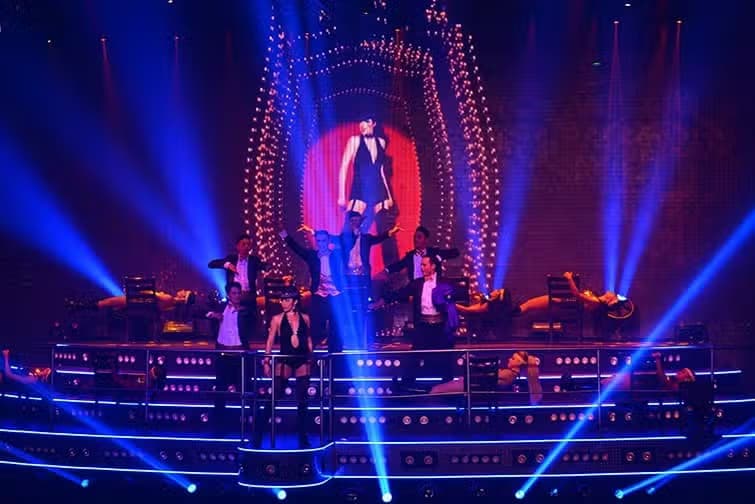 Fiesta en la discoteca Coco Bongo - photo 3