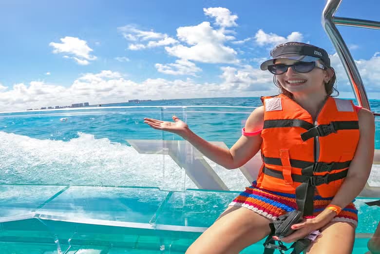 Paseo en barco transparente por CancĂșn - photo 7